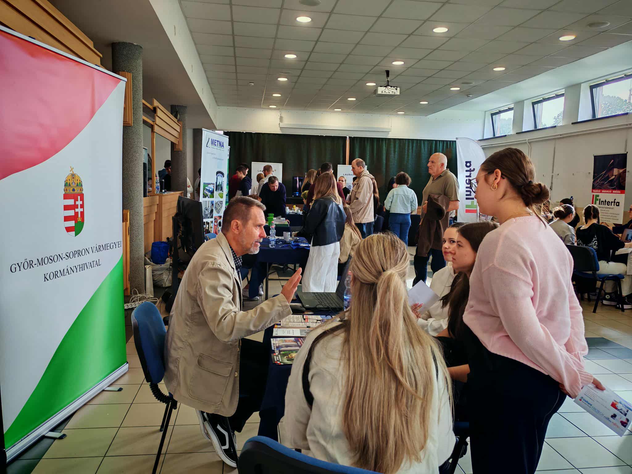 Sikerrel zárult az első KarrierKapu Állásbörze Kapuváron